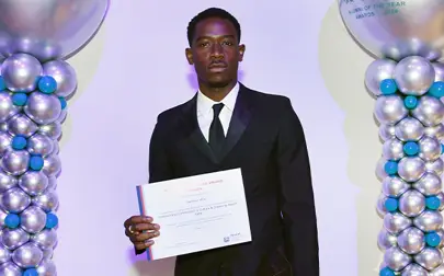 image of Hollywood actor Damson Idris returns to campus to collect Alumni Award
