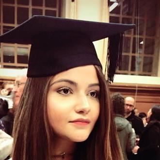 Zahra Khan Profile Image