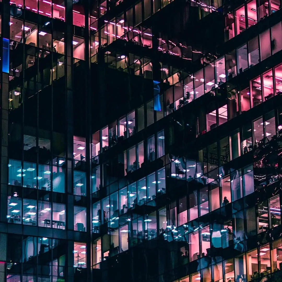 city-4991094_1920 box