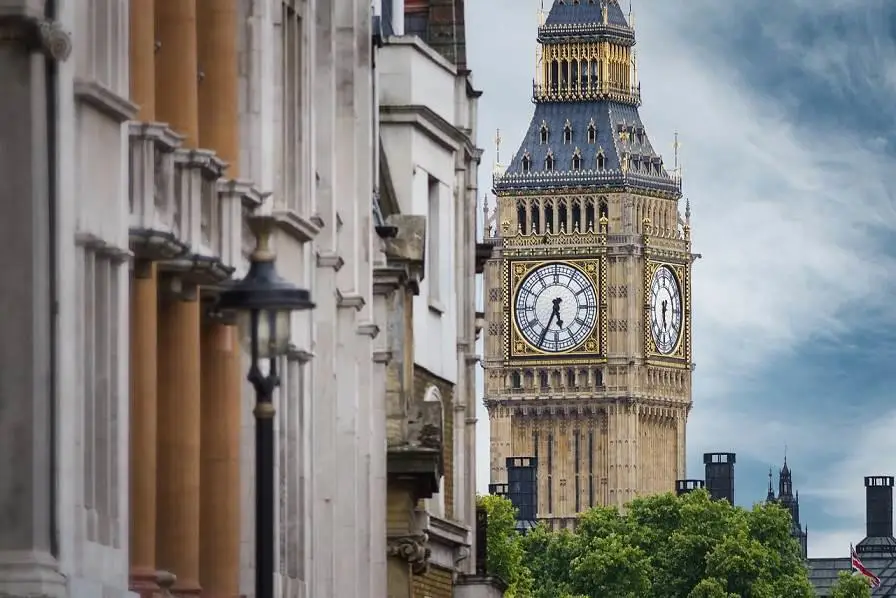 big-ben-g8be890019-1280-70-per-cent-Cropped-896x598