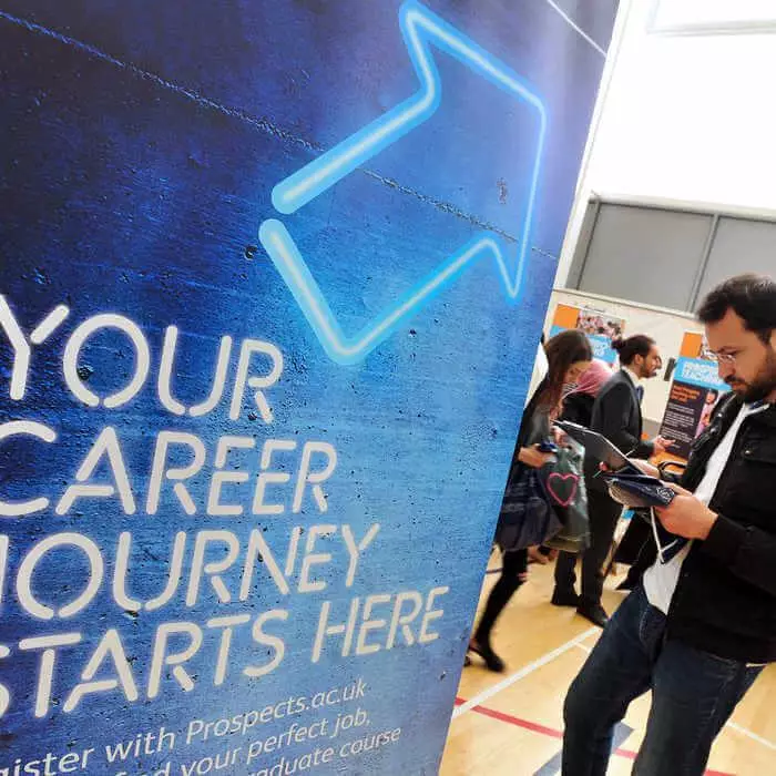 A Global Challenges student at a student careers fair
