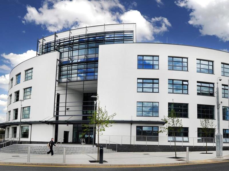 Royal Charter awarded and Brunel University established