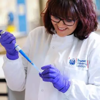 Life Sciences female student in a laboratory at Brunel University London3(1)