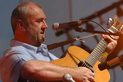 image of Bob Fox, voice, guitar & melodeon