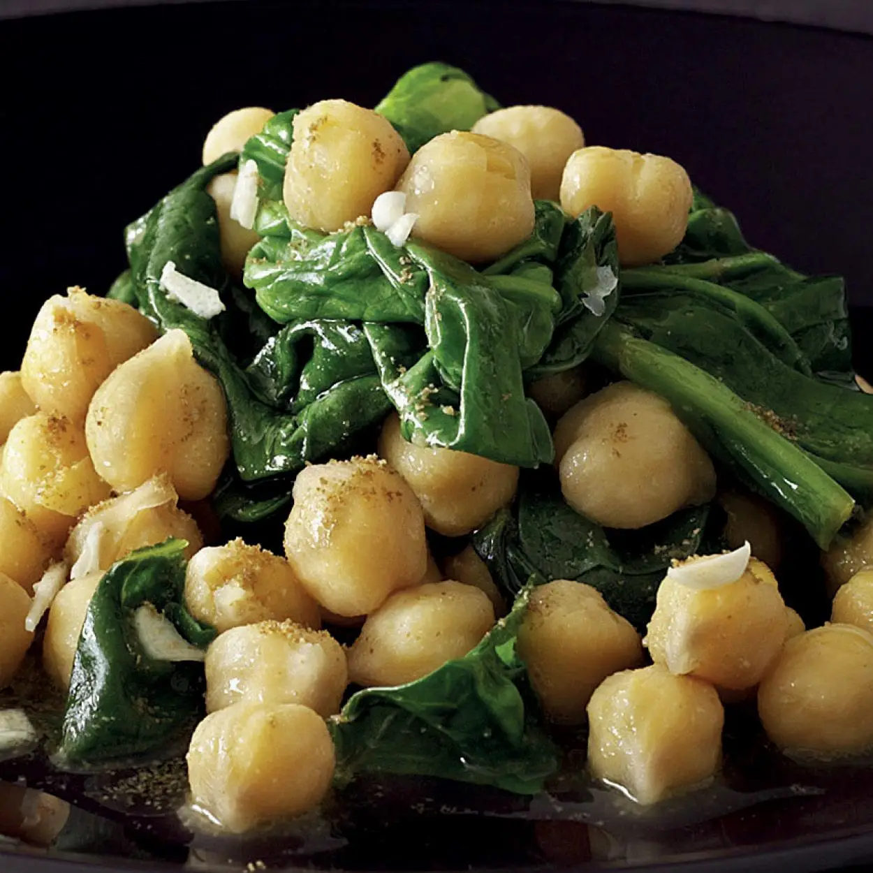 Spinach and chickpea stew-min