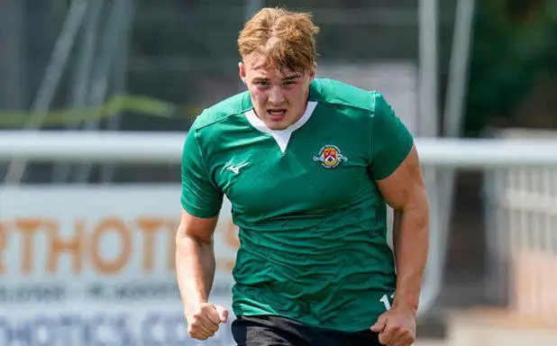 Ealing-Trailfinders-rugby-scholar-during-match-Cropped-618x384