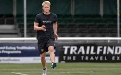 image of Oli Robinson and Ewan Fenley join Bedford on season-long loan deals