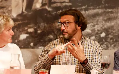 image of Sign and Dine Event