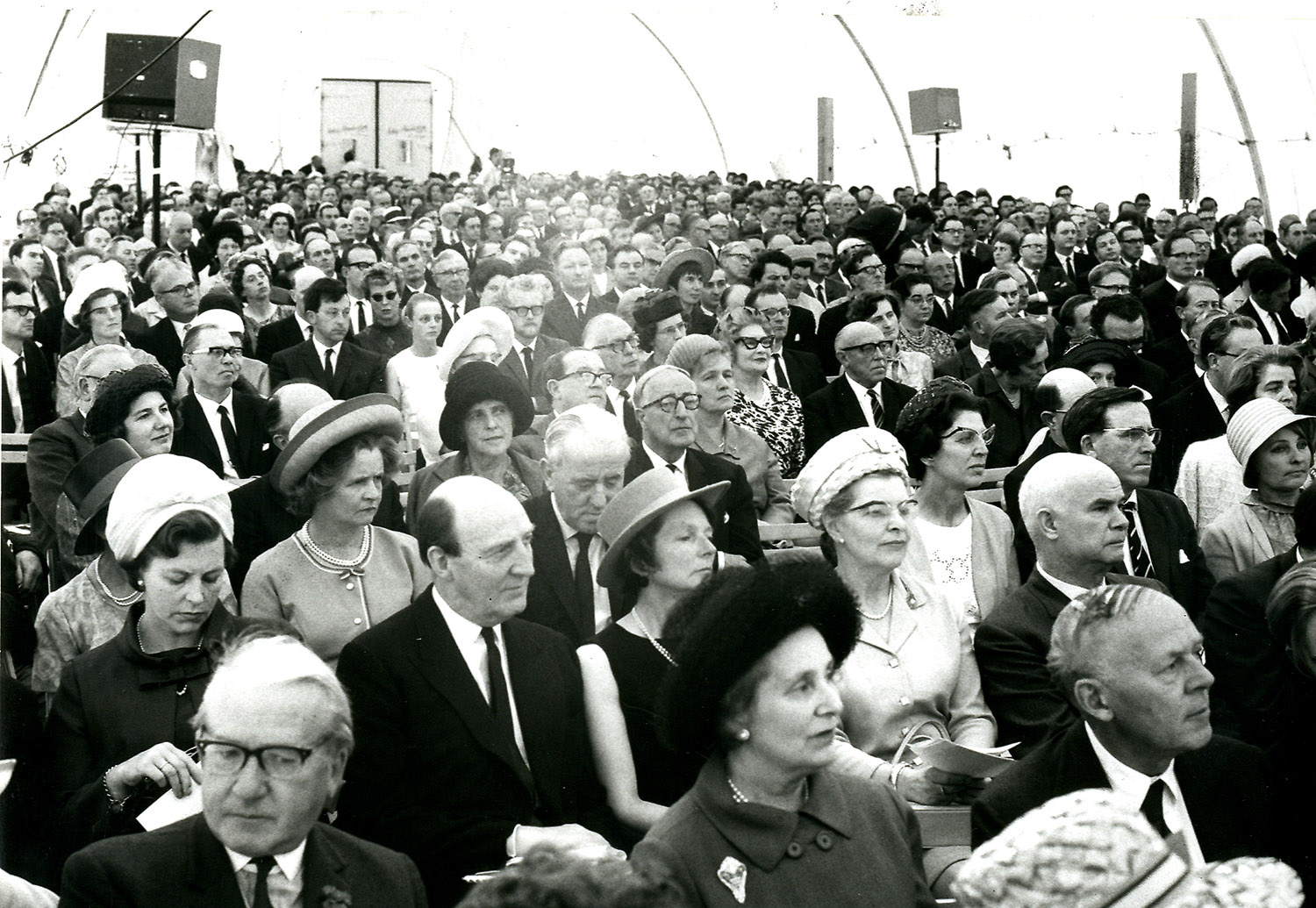 BOO  Audience - opening ceremony