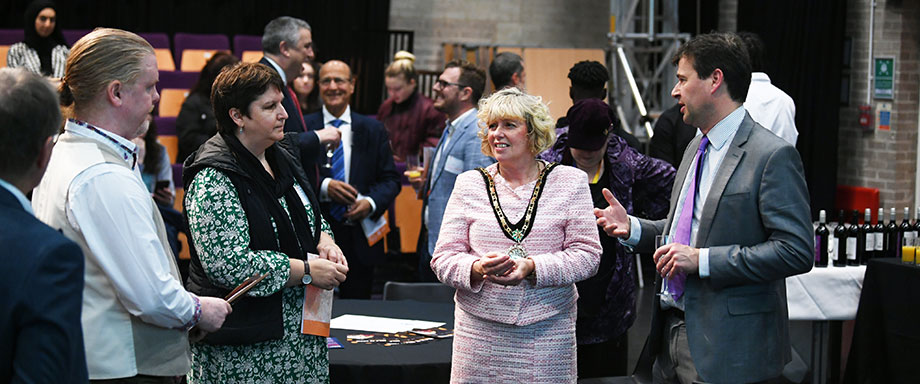 Creative_Connections_3_920x384