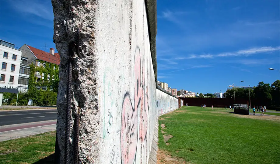 GD Berlin wall 920x540
