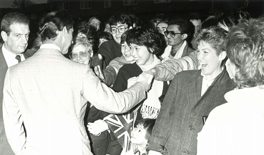 Prince_of_Wales_meeting_students_920x540