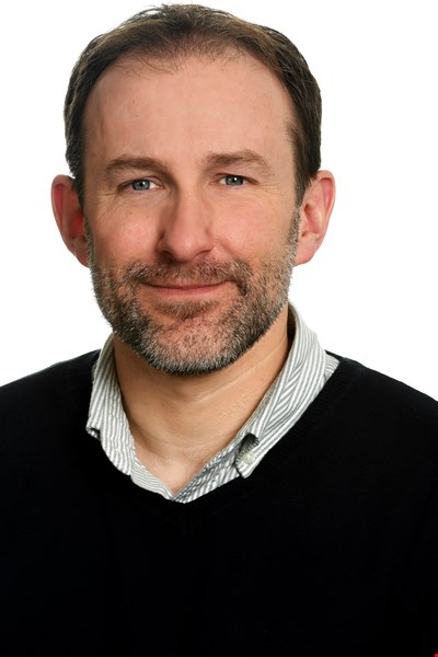 Dr Simon Weaver
