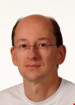 Dr Thomas Hofken