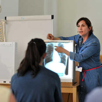 physiotherapy-lecturer-explaining-x-ray-at-brunel-university-london
