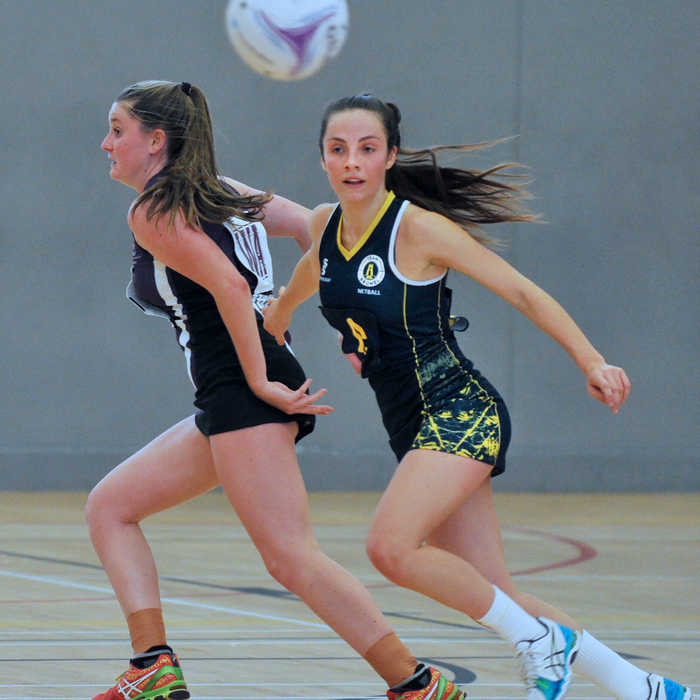 Netball players