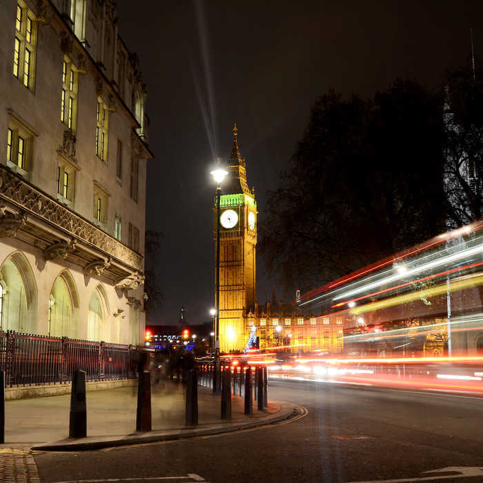 London Houses of Parliament and Bug Ben at night