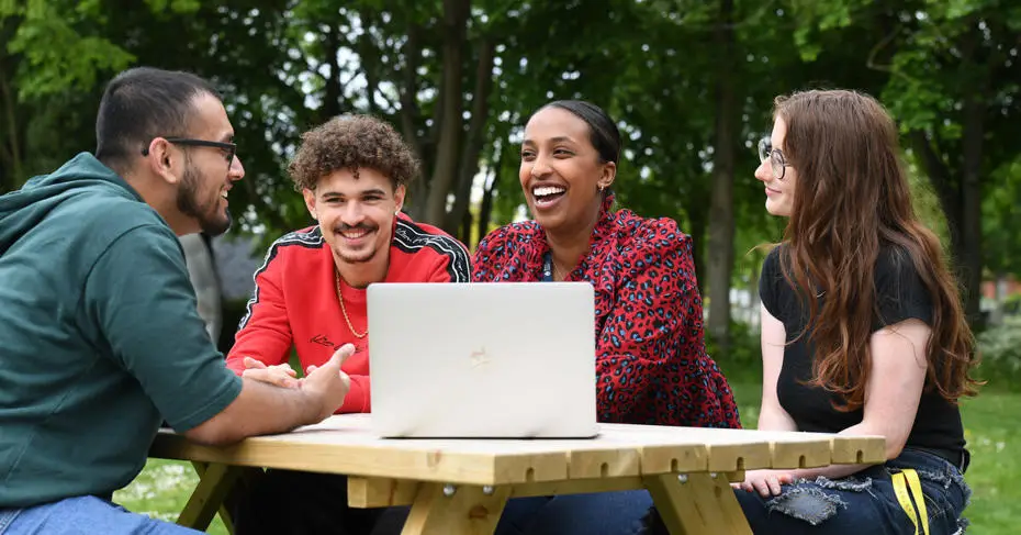 Global Challenges students at an outdoor seminar with their lecturer