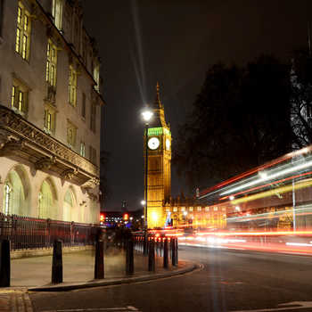 Night view of Big Ben and Houses of Parliament