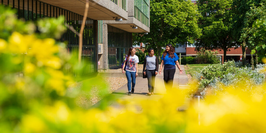 Homesickness: Tips on how to overcome it