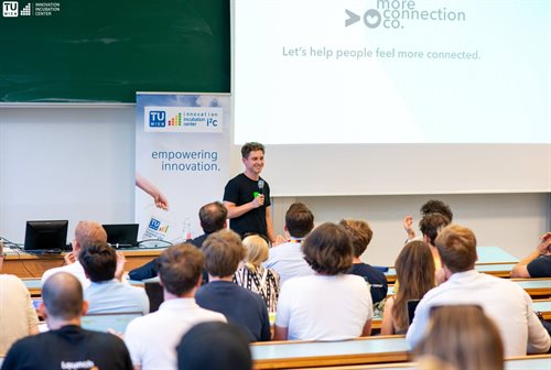 Sean Hayes at Vienna