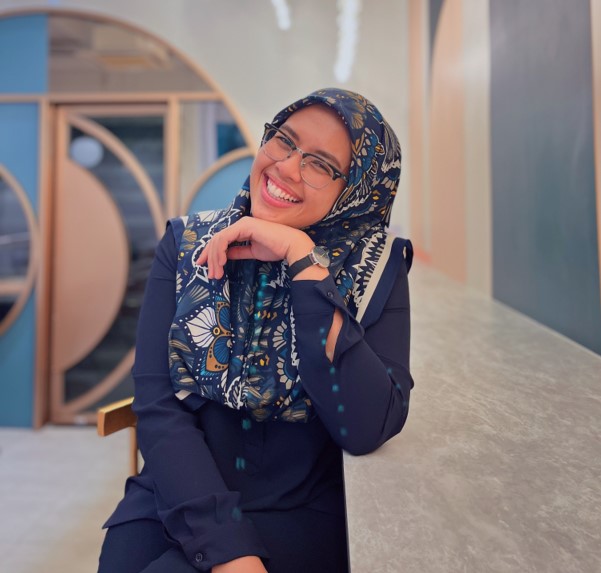 Master's degree leads alumna to University Lecturer role