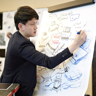 Meet the 2023 International Alumnus of the Year Winner