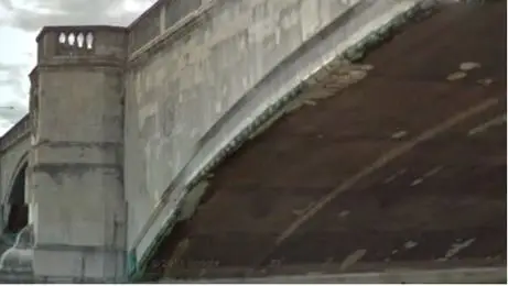 Close up of Chiswick Bridge